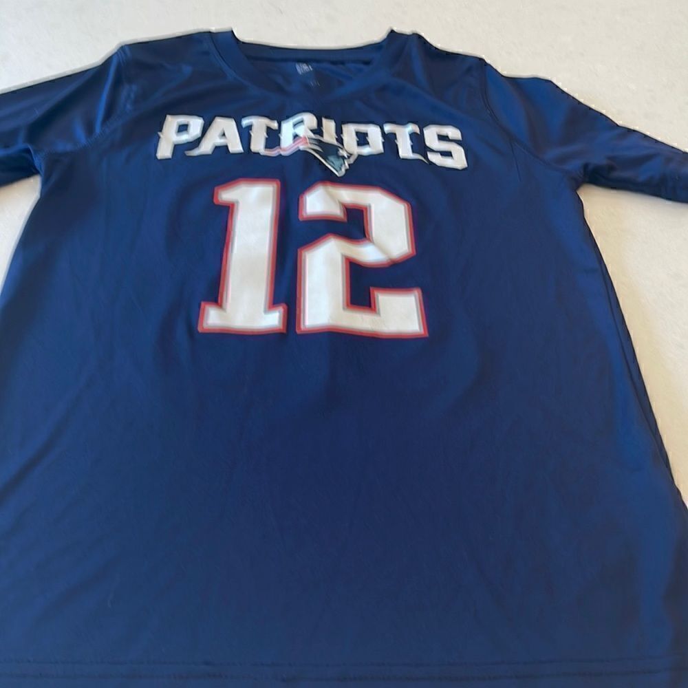 New England patriots Brady # 12 med 10-12 shirt jersey fun for everyone.